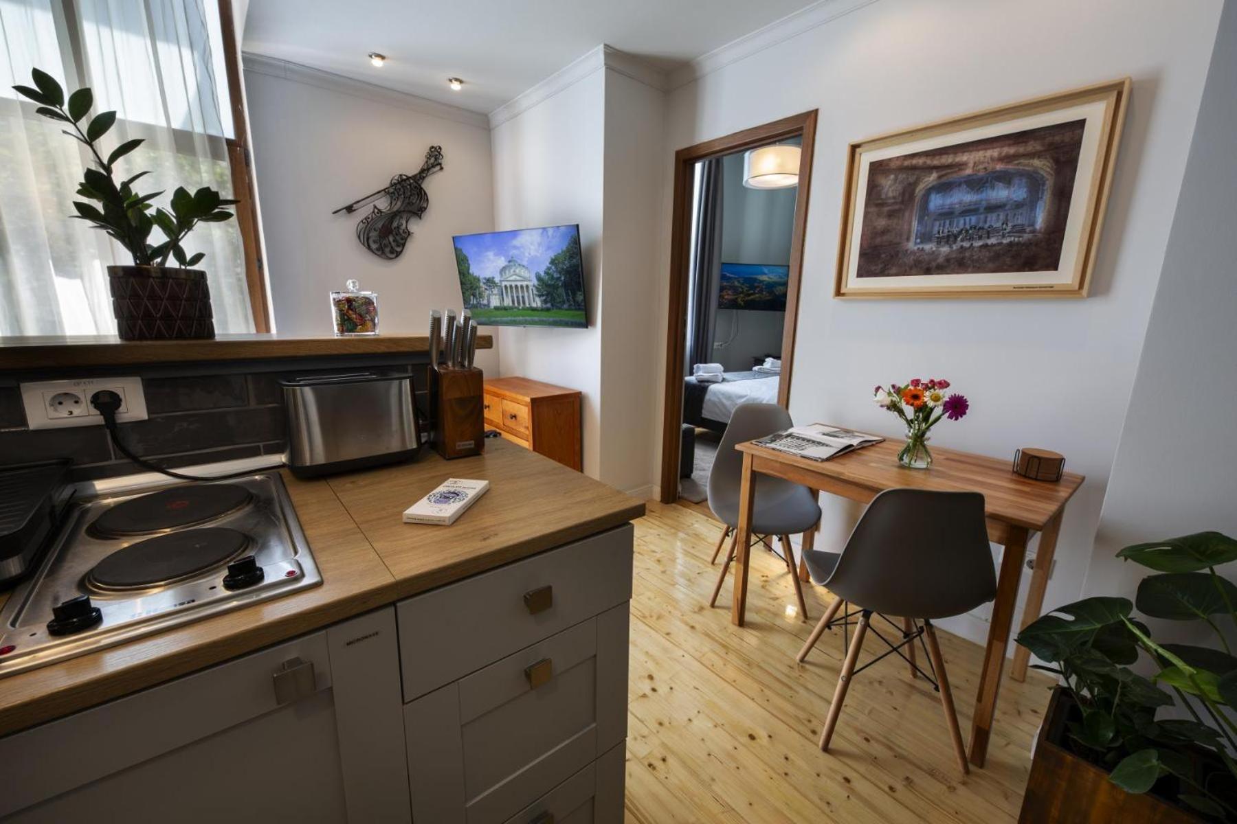 Athenaeum Spacious& Cozy 1Br Prime Location W Balcony Бухарест Екстер'єр фото