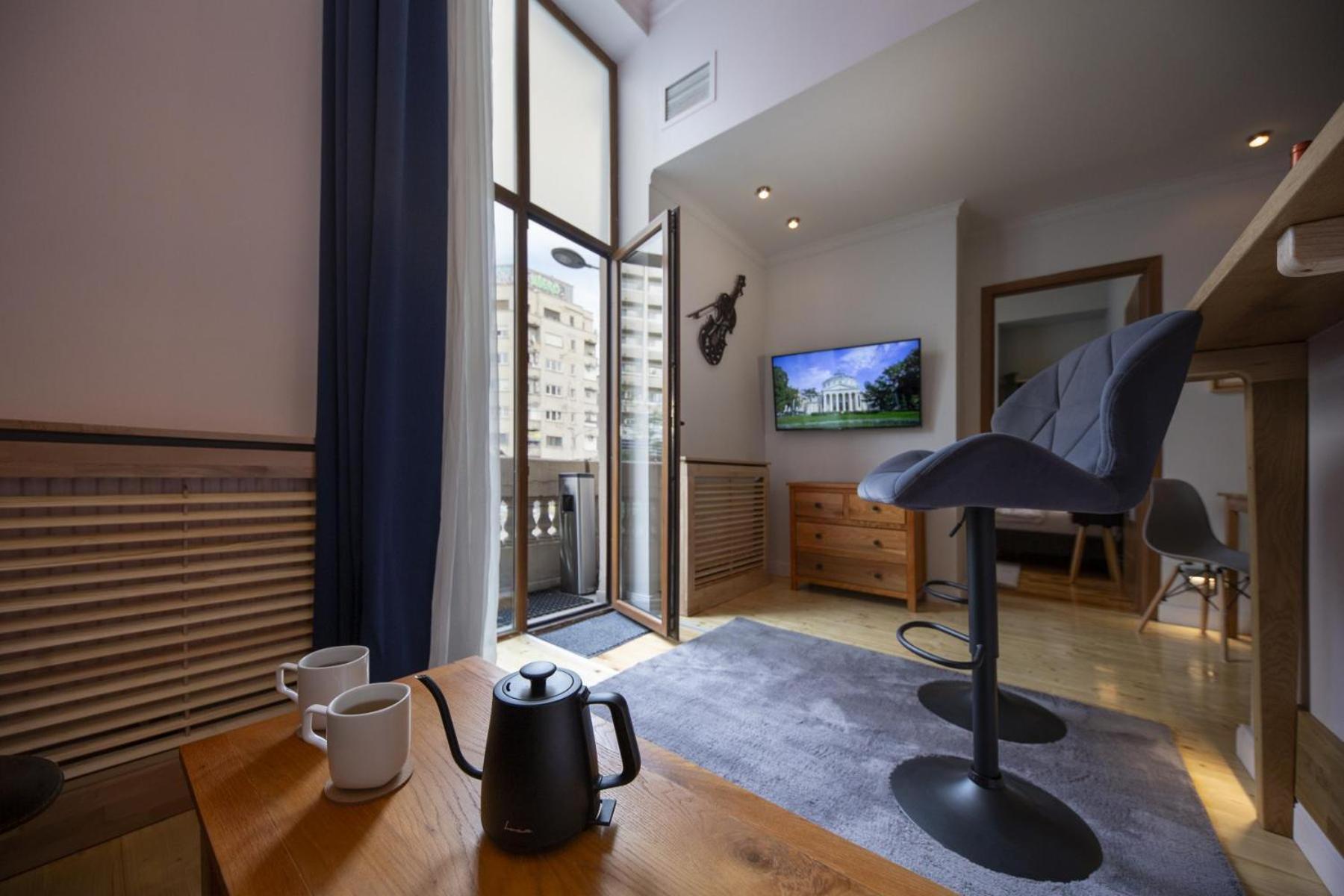 Athenaeum Spacious& Cozy 1Br Prime Location W Balcony Бухарест Екстер'єр фото
