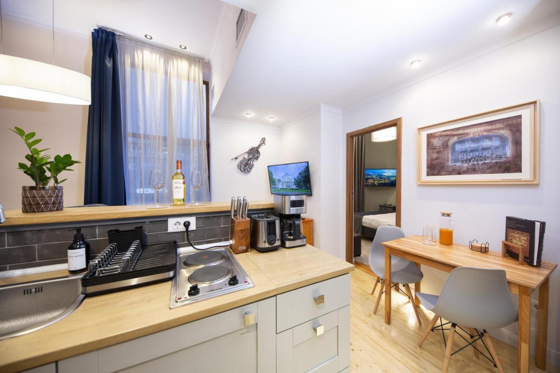 Athenaeum Spacious& Cozy 1Br Prime Location W Balcony Бухарест Екстер'єр фото